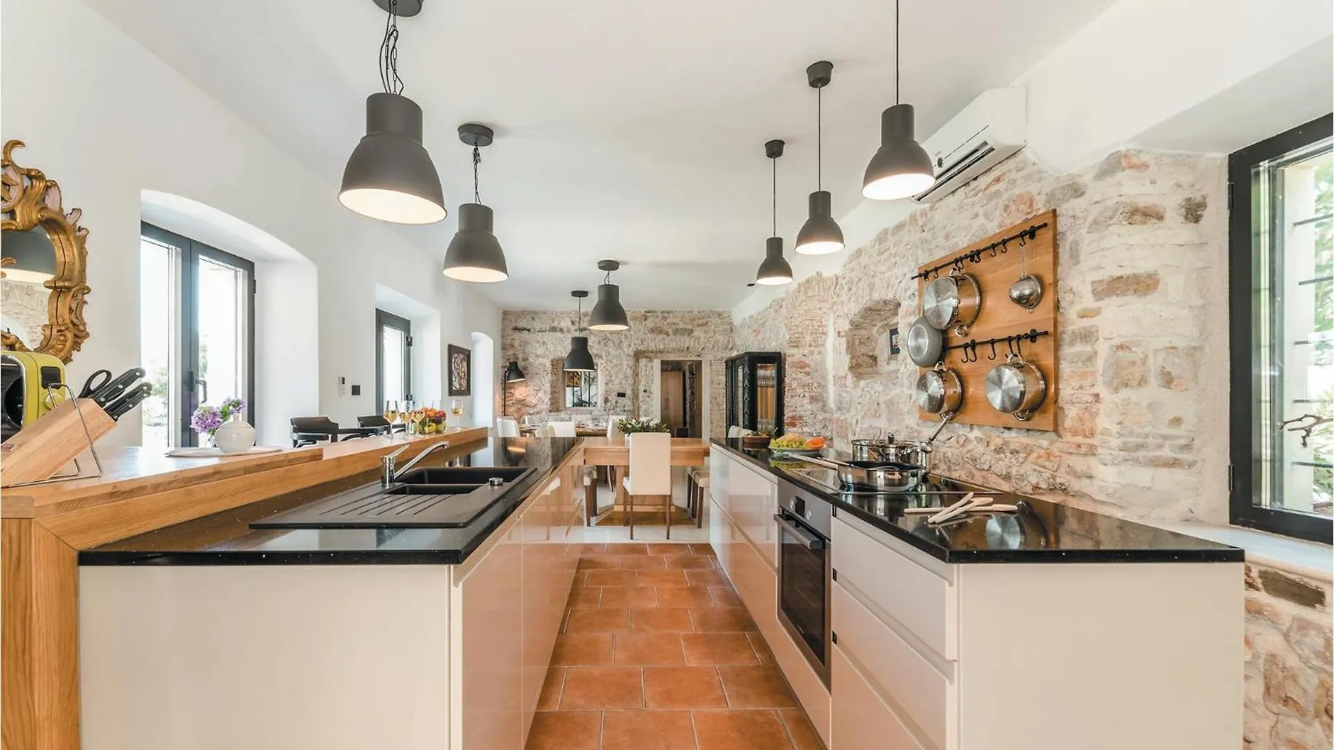 別荘 Beautiful Home In Tkon With Outdoor Swimming Pool