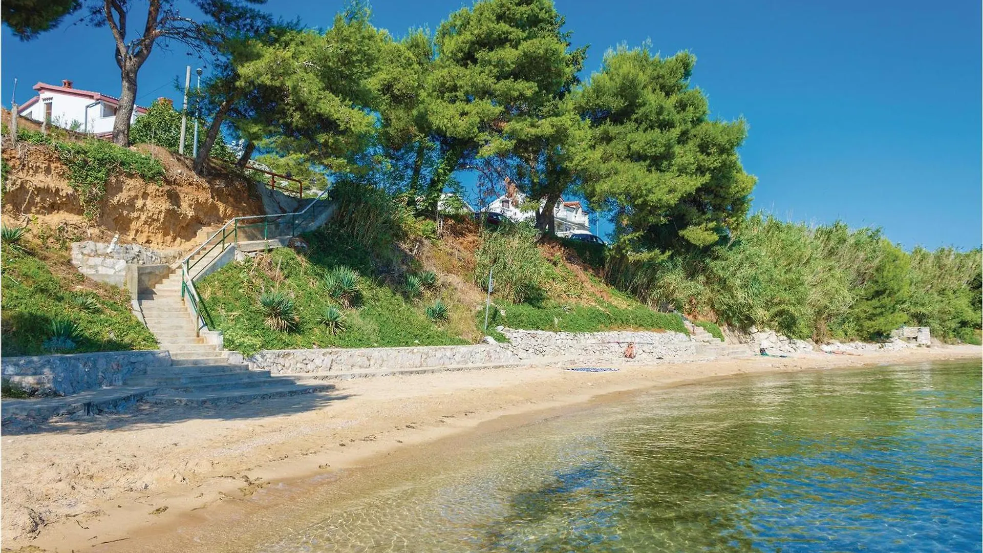 Beautiful Home In Tkon With Outdoor Swimming Pool 0*,